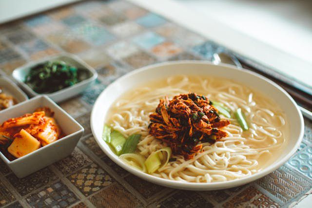 Resep Ramen Rumahan Modal Mi Instan, Enaknya Bikin Bangga!