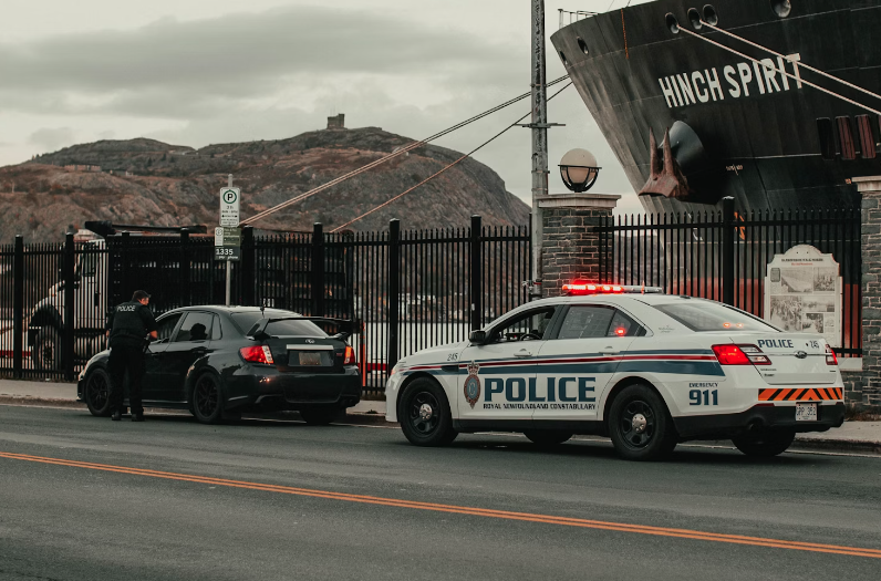 Cara Menebus Mobil yang Diderek Petugas, Berapa Biayanya?