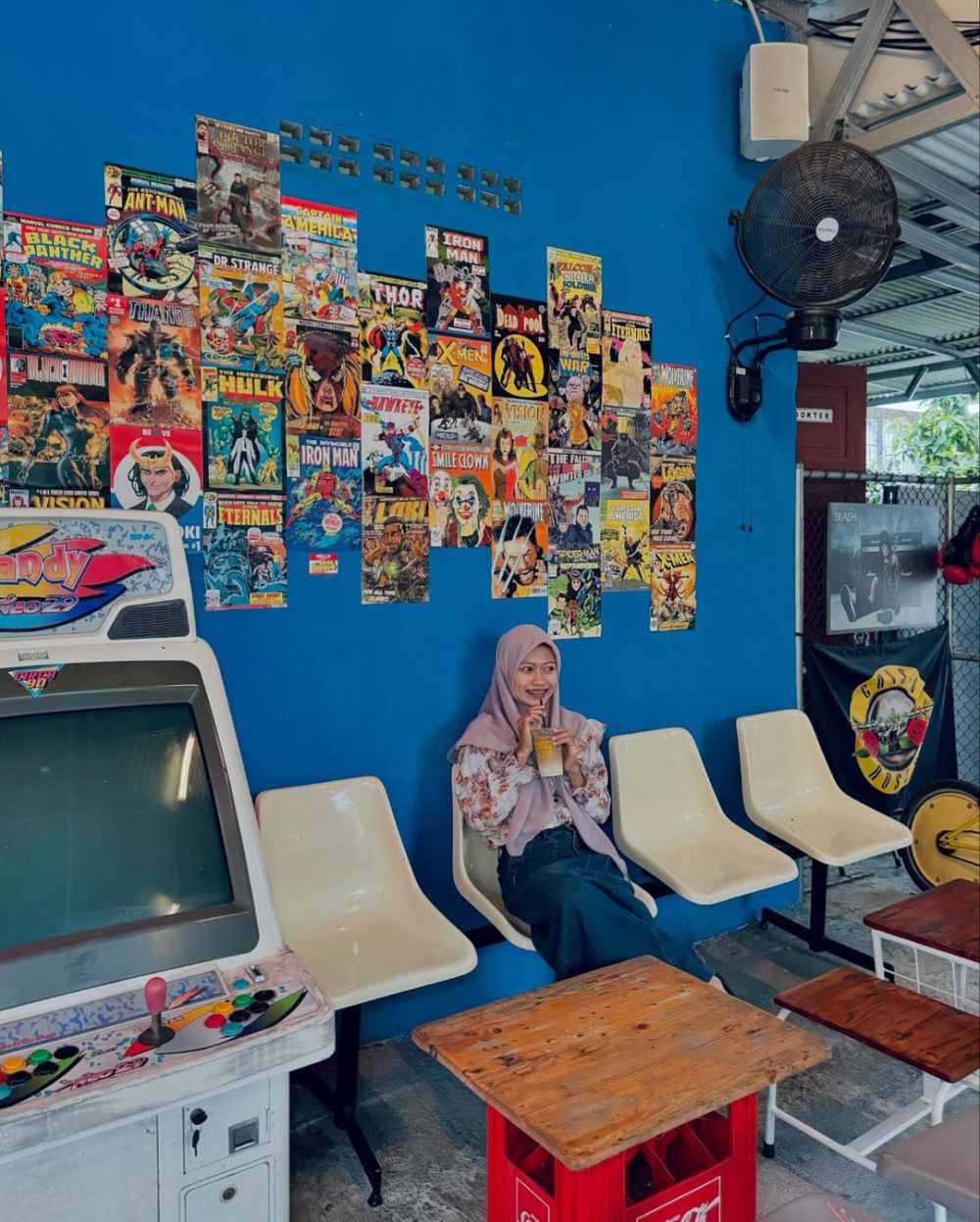 Circa 90 Cafe, Tempat Nongkrong Anak 90-an Ada Game Dingdong