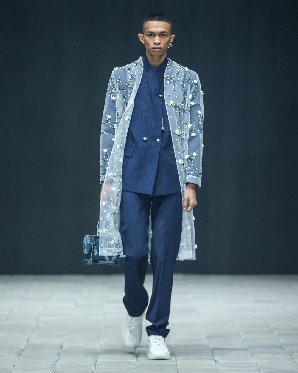 11 Koleksi Wilsen Willim di Plaza Indonesia Men's Fashion Week 2024