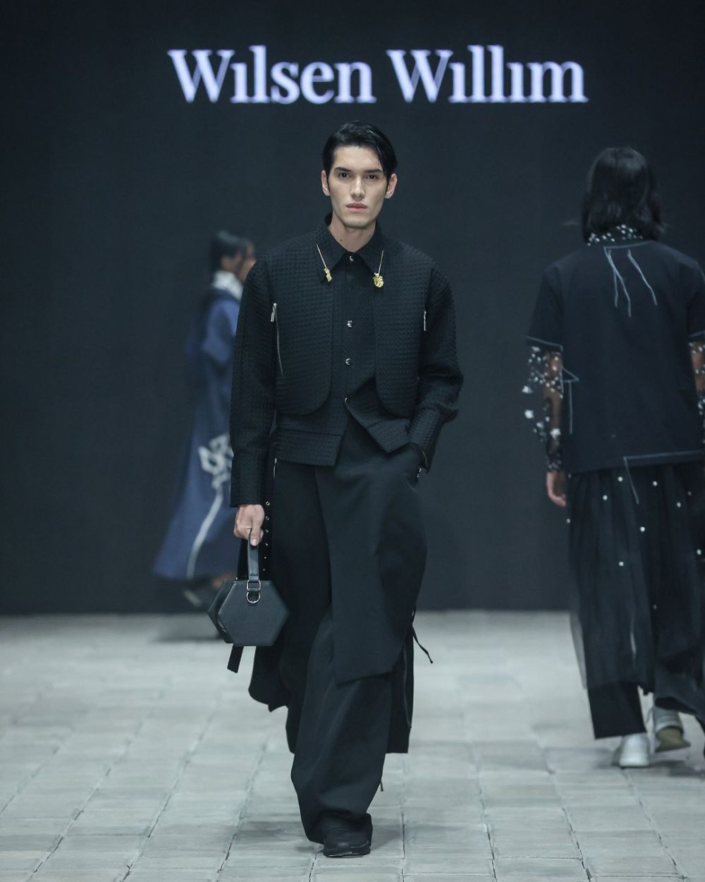 11 Koleksi Wilsen Willim di Plaza Indonesia Men's Fashion Week 2024