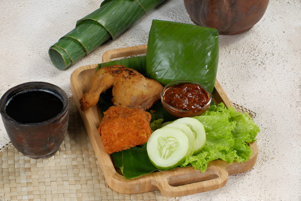 7 Rekomendasi Nasi Timbel di Surabaya, Sayur Asemnya Juara!