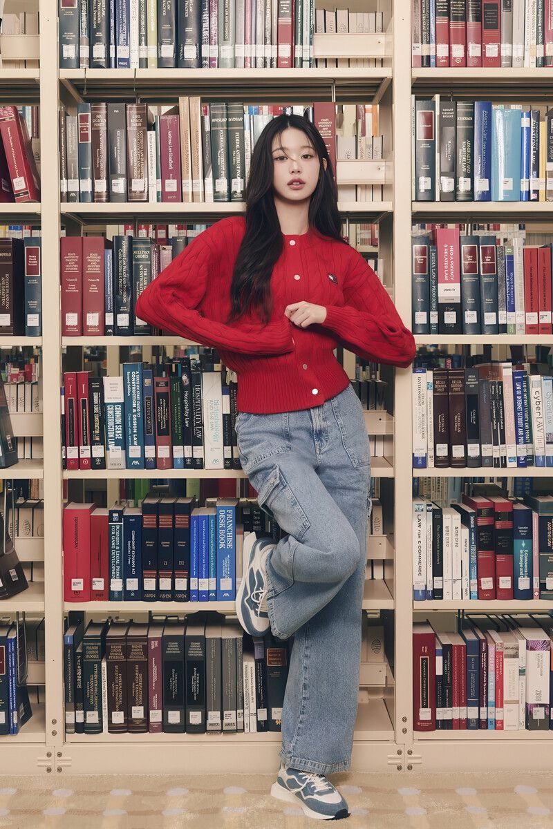 10 Ide OOTD Denim ala Wonyoung IVE, Modis Kekinian!