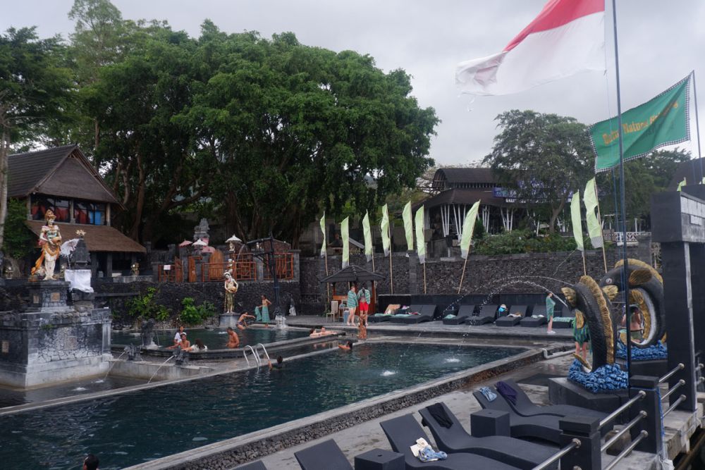 6 Tempat Wisata Keluarga di Bali Ada Kolam Renangnya