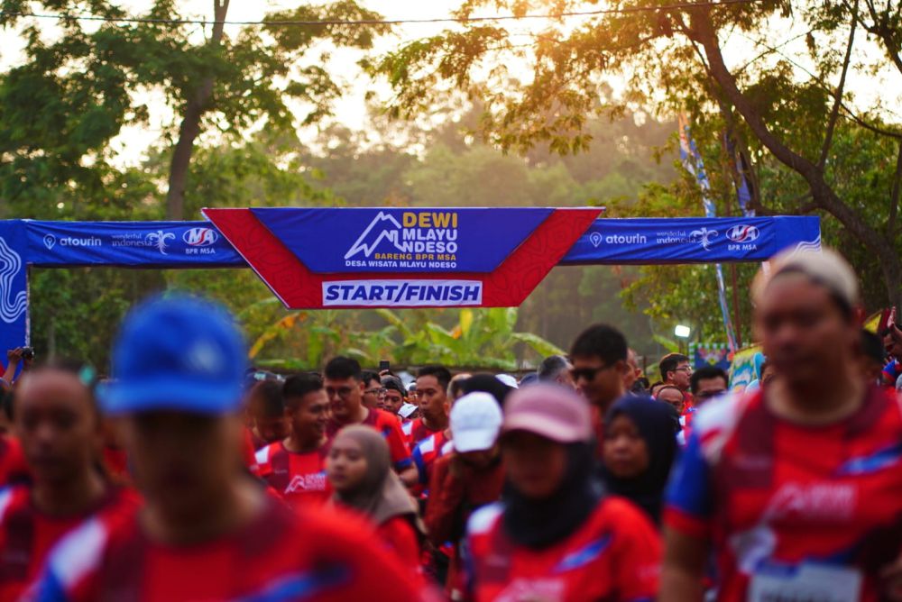 Seribu Pehobi Lari Jelajahi 6 Km Lereng Merapi