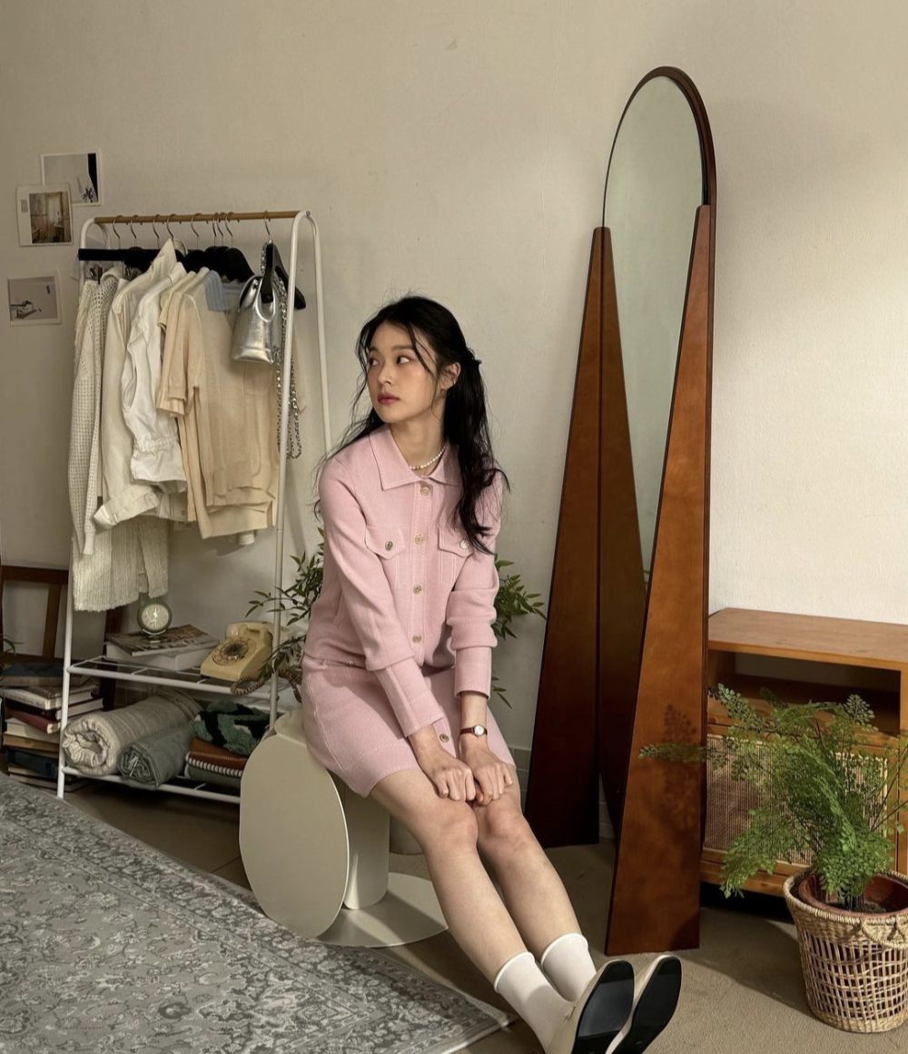 10 OOTD Semi Formal ala Shin Do Hyun, Pemain Brewing Love