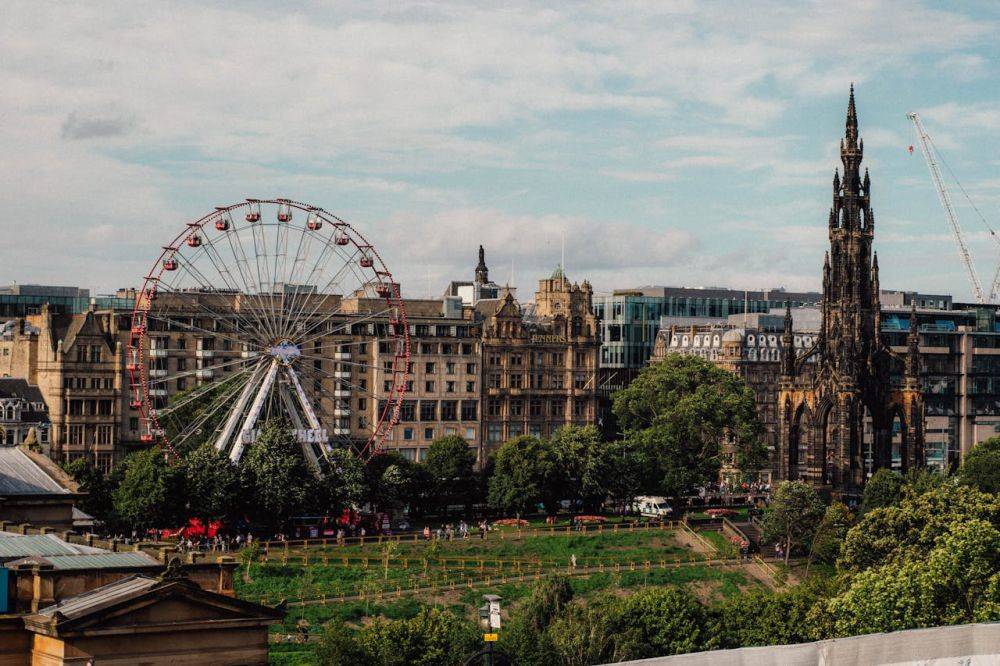 5 Alasan Wajib Liburan ke Edinburgh Sekali Seumur Hidup, Memikat!