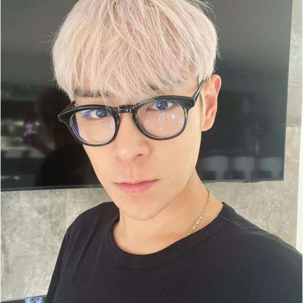 6 Fakta Kisah Asmara T.O.P eks BIGBANG, Gak Selalu Berjalan Mulus