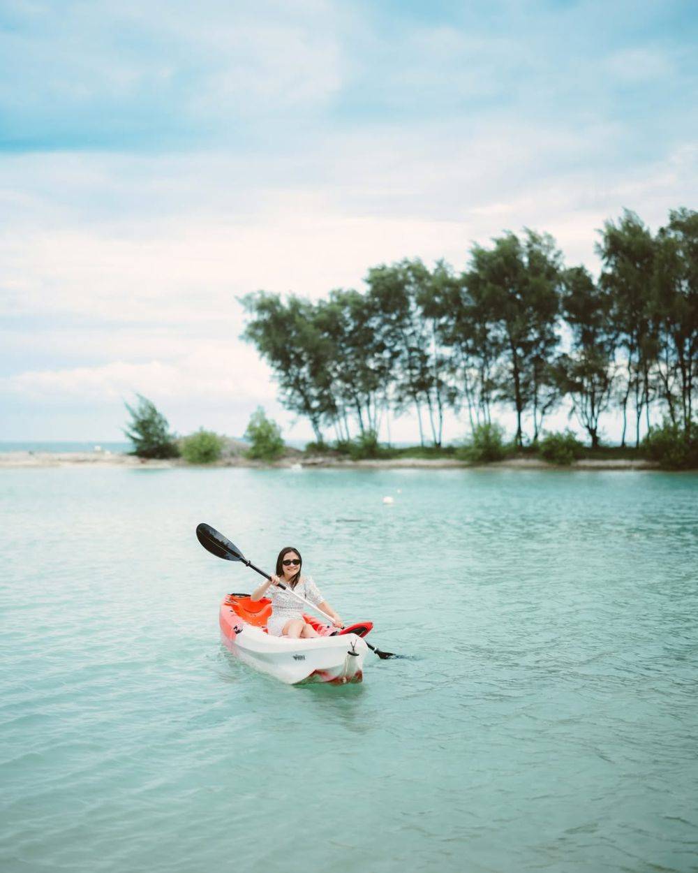 10 Potret Prilly Latuconsina Healing ke Pulau Ponco dan Pulau Payung