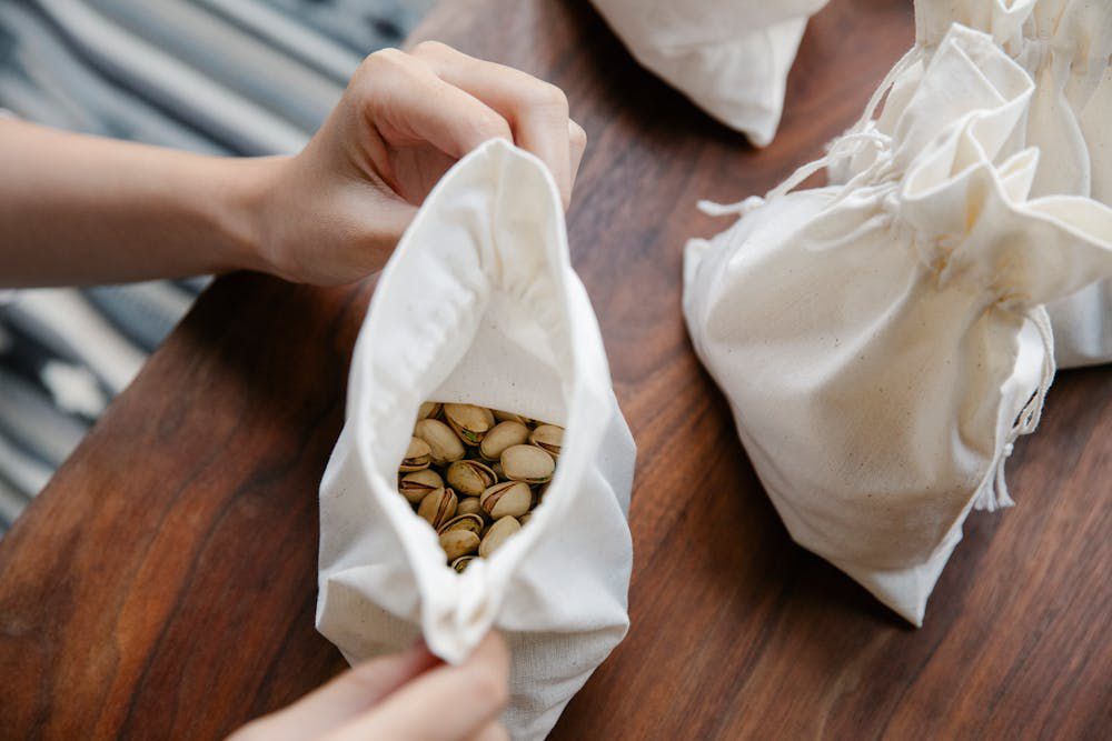 6 Tips Bikin Cromboloni Krim Pistachio yang Lumer dan Creamy