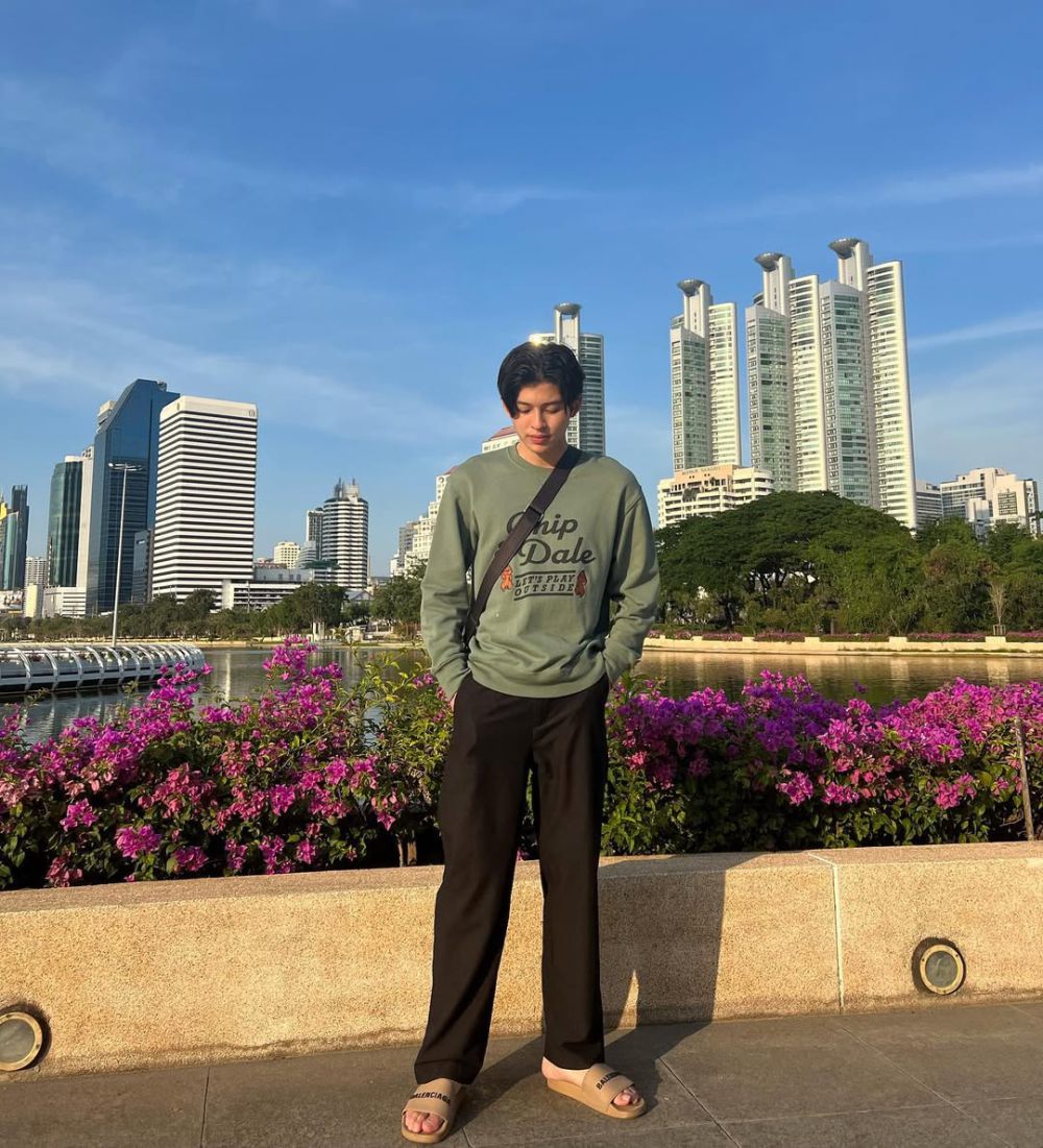 10 Mix and Match Outfit Earth Tone ala Pond Naravit, Simpel!