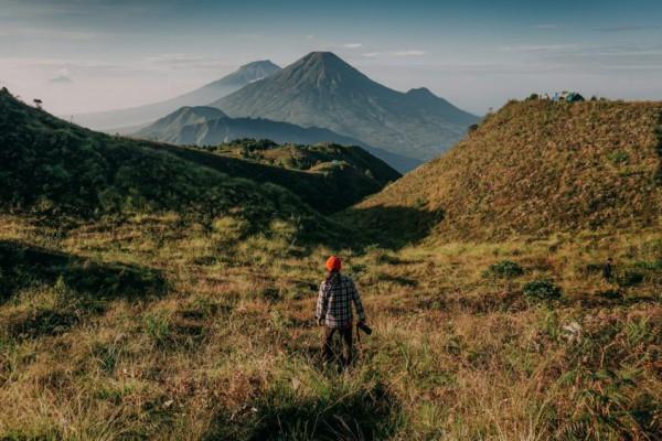 12 Gunung di Indonesia yang Paling Sering Dikunjungi Selebriti, Tertarik Mencoba?