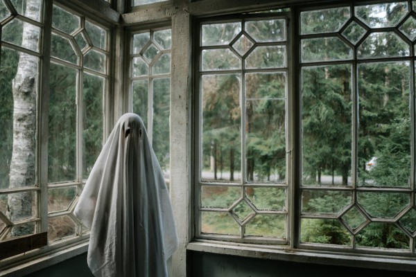 5 cara melihat hantu menurut sains, berani coba?