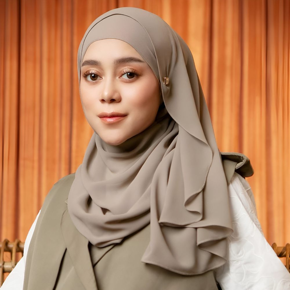 5 Model Hijab Syar’i yang Tetap Modis dan Anggun di Hari Lebaran