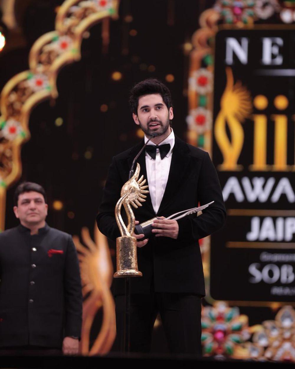 8 Artis Bollywood Pemenang IIFA Awards 2025, Ada Kartik Aaryan