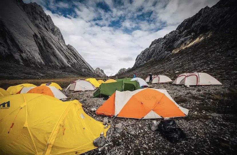 3 Jalur Pendakian Carstensz Pyramid, Puncak Tertinggi di Indonesia