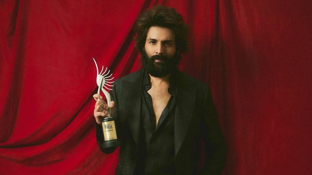 8 Artis Bollywood Pemenang IIFA Awards 2025, Ada Kartik Aaryan