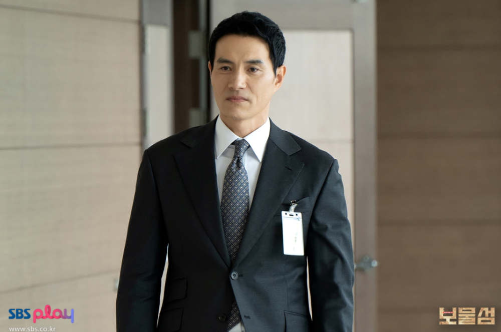 Karakter Menentang Hubungan Dong Joo-Eun Nam Buried Hearts