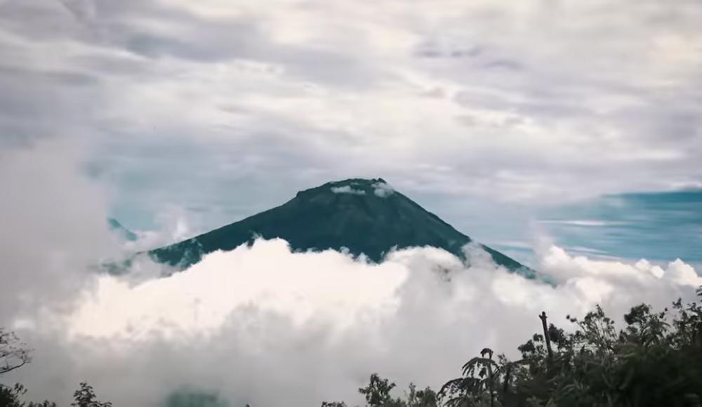 5 Gunung Pilihan Fiersa Besari untuk Pendaki Pemula