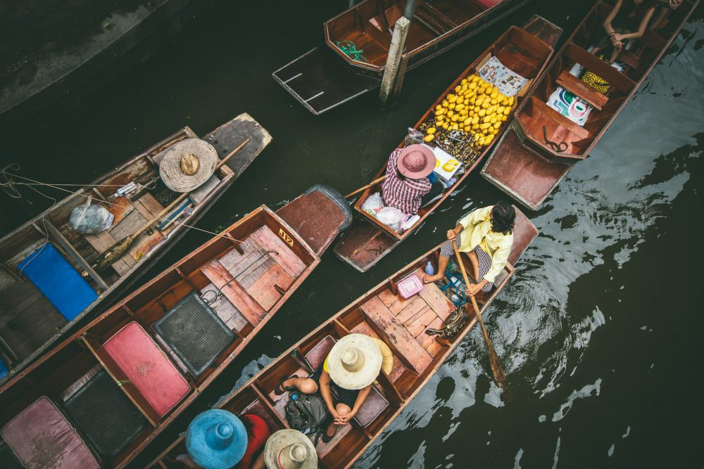 5 Destinasi Pasar Terapung Paling Unik di Dunia, Ada dari Indonesia