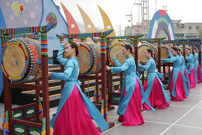 5 Festival Musim Semi Korea yang Gak Cuma tentang Bunga