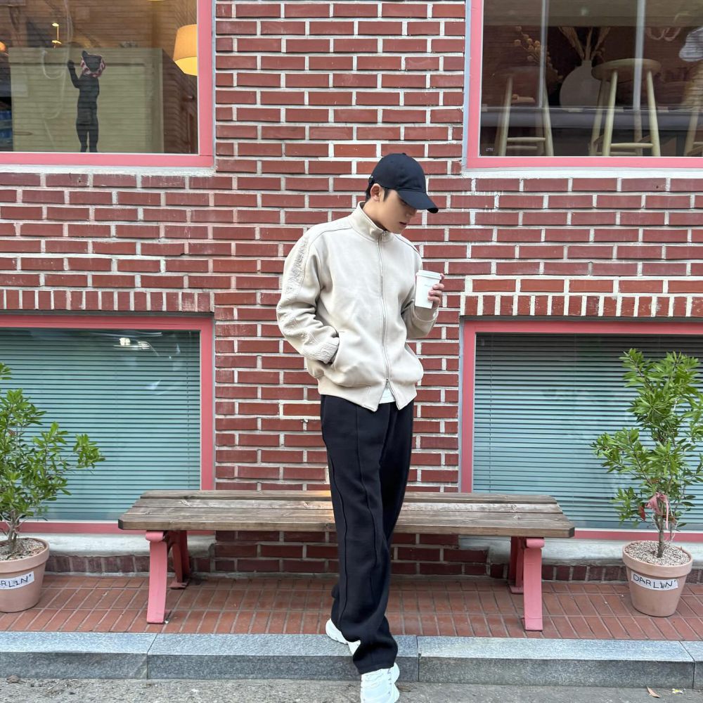 7 Inspirasi Outfit Athleisure ala Mingyu SEVENTEEN, Sporty Luxe!