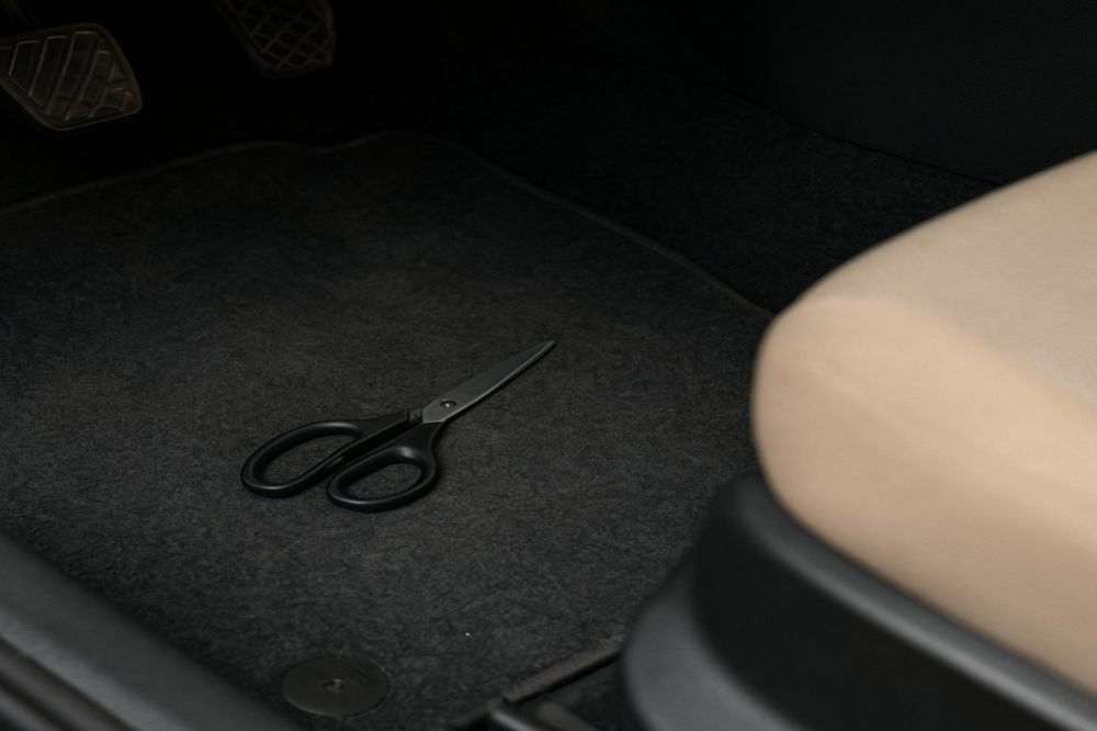 5 Tips Membawa Benda Tajam di Mobil