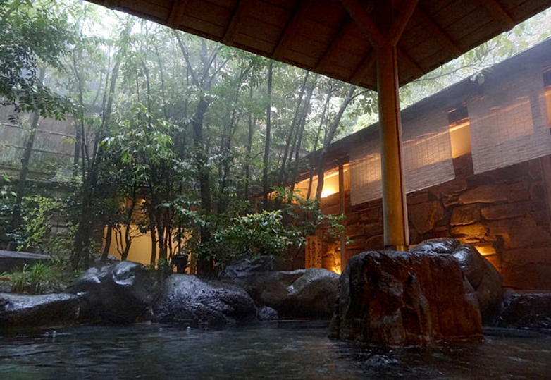 5 Onsen Terbaik di Jepang yang Wajib Dikunjungi saat Musim Semi