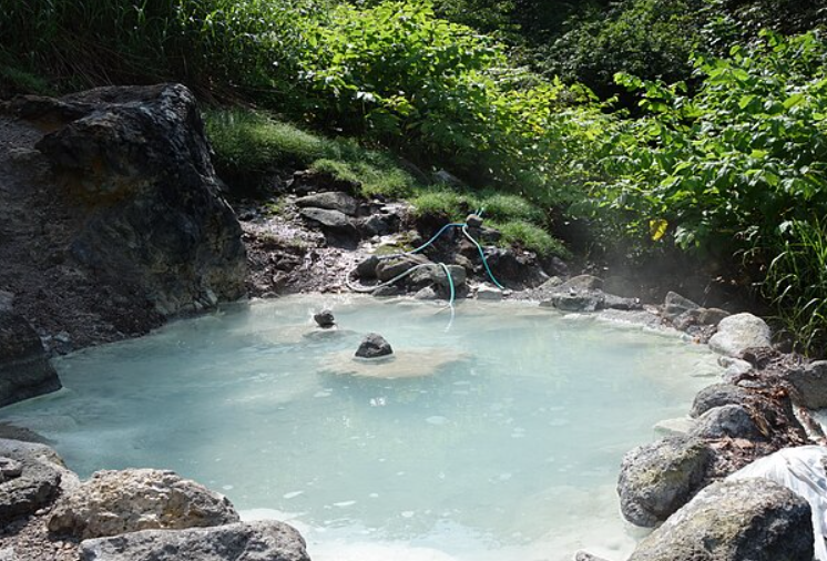 5 Onsen Terbaik di Jepang yang Wajib Dikunjungi saat Musim Semi