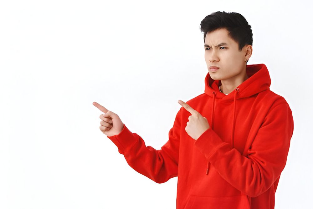 7 Trik Styling Hoodie Oversize untuk Look Kasual, Gak Mati Gaya!