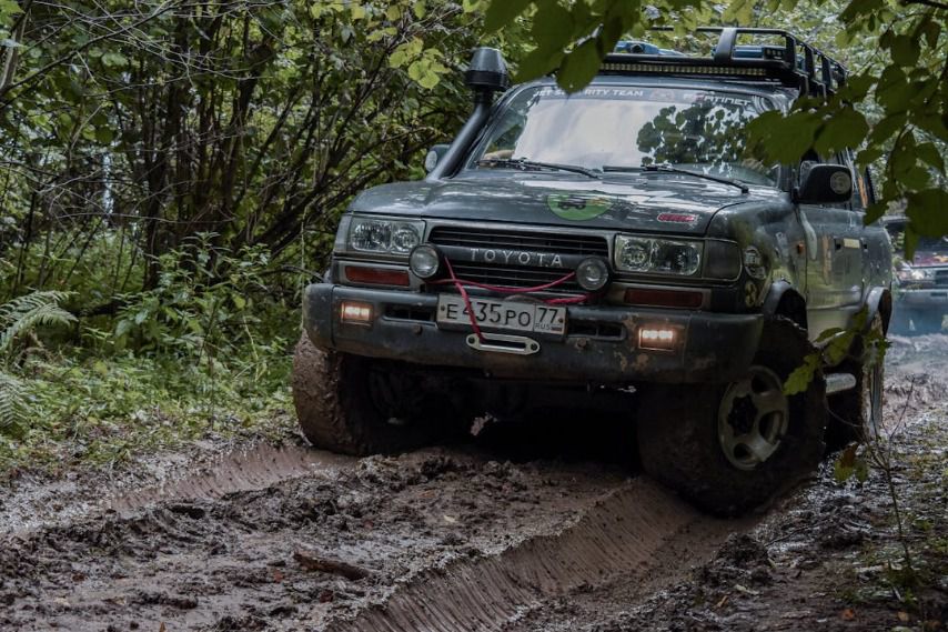 Kenapa Mobil Off-Road Ada Belalainya?