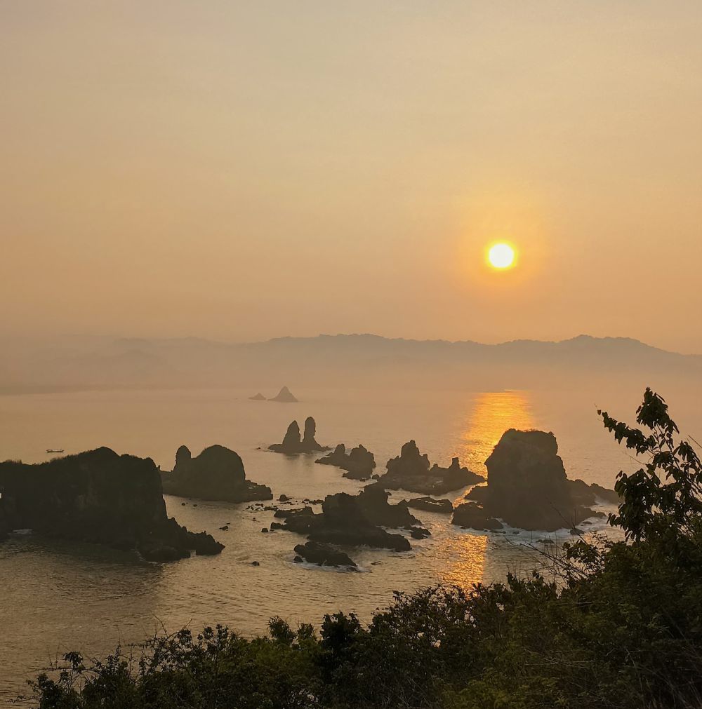 Wisata Teluk Love Jember: Lokasi, Harga Tiket dan Tipsnya