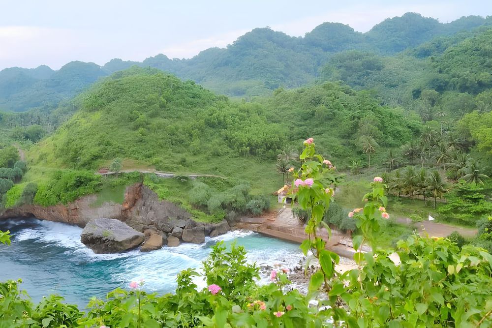 5 Geopark di Indonesia yang Diakui UNESCO, Lanskapnya Bebatuan
