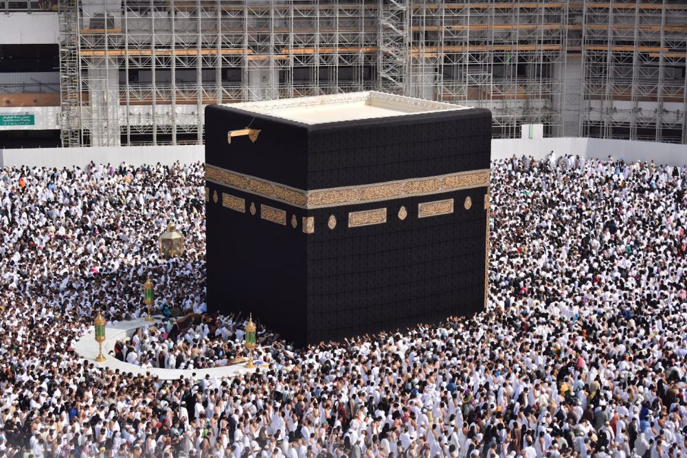 Alasan Pesawat Tidak Boleh Melintas di Atas Ka'bah, Kenapa? 