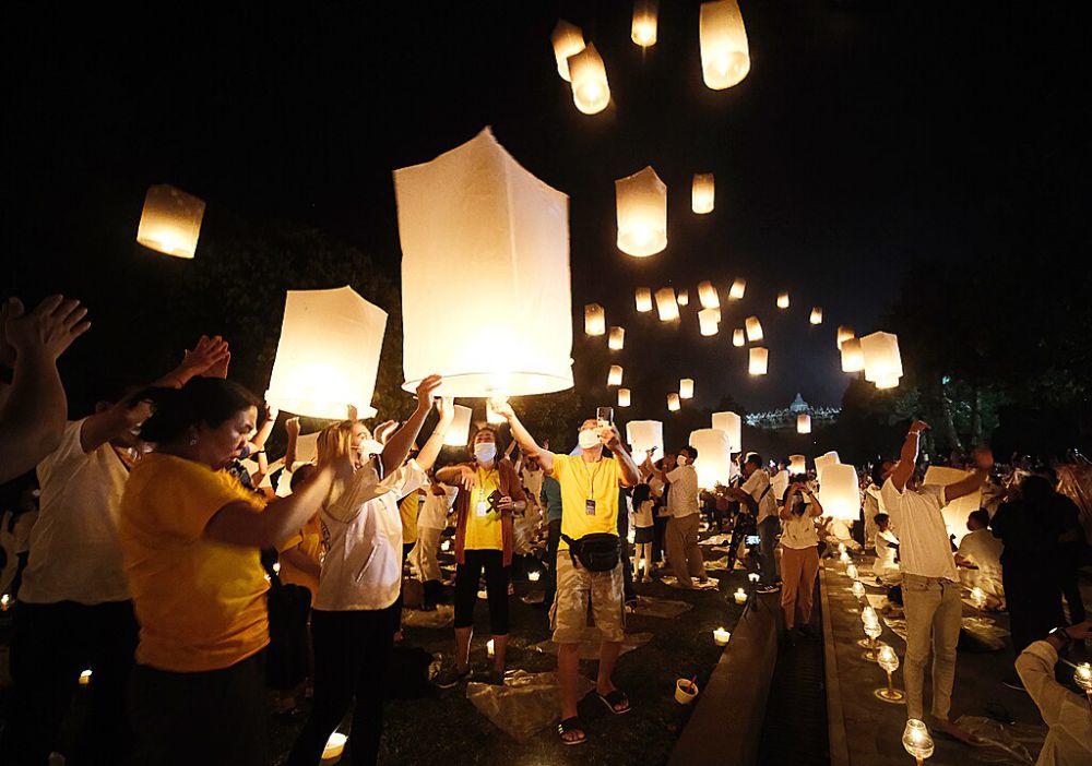 Kenapa Festival Lampion Waisak Selalu Diadakan di Candi Borobudur?