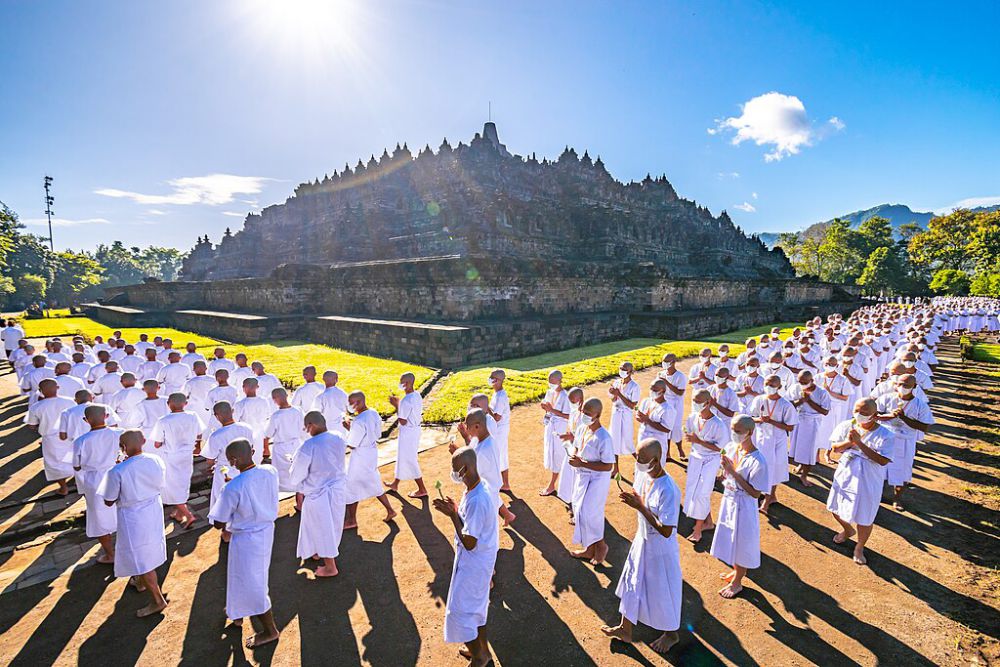 Kenapa Festival Lampion Waisak Selalu Diadakan di Candi Borobudur?