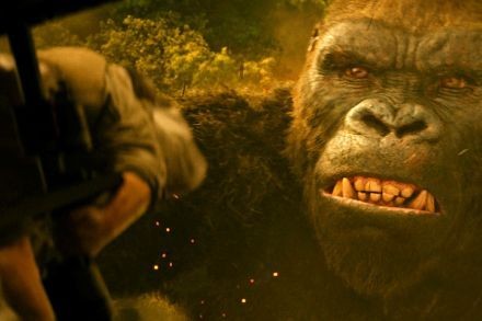 Sinopsis Godzilla vs Kong Tunjukan Duel Perebutan Tahta Raja Monster!