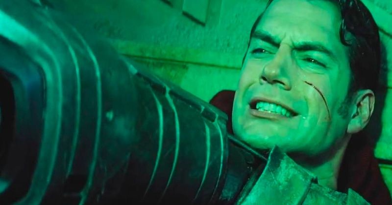 Warner Bros Tak Yakin Henry Cavill akan Bermain di Film Solo Superman