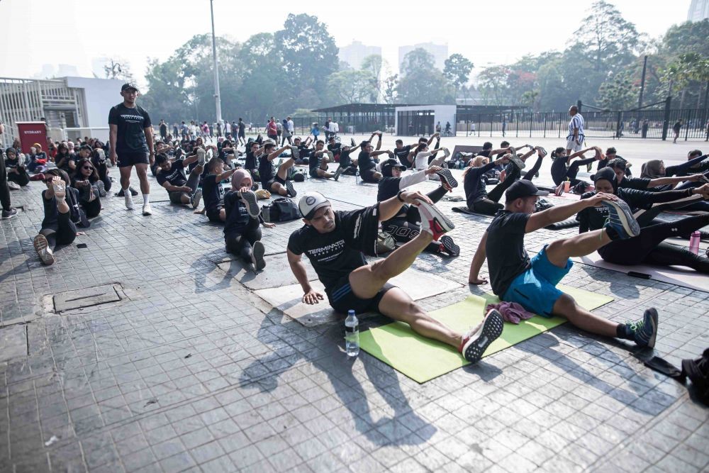 Fitness boot camp HIIT (High Intensity-Interval Training) arahan Indosweatcamp (1).jpg