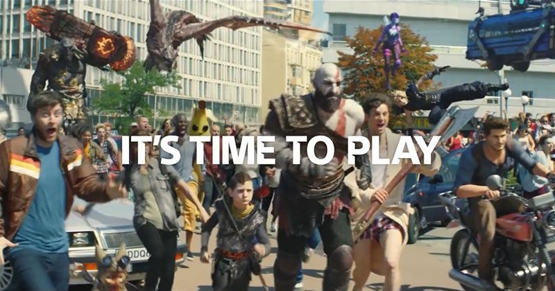 Kratos dan Cloud Beraksi di Dunia Nyata Lewat Iklan Baru PlayStation!