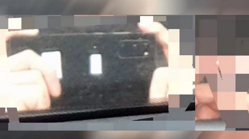 Seseorang Tertangkap Kamera Menggunakan Diduga Galaxy S11! Benarkah?