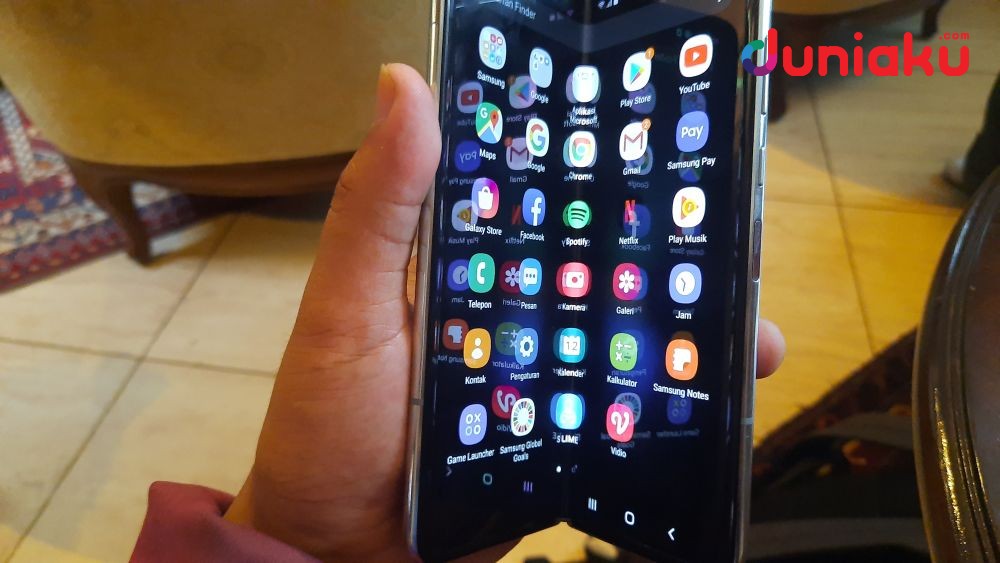 Ponsel Eksperimen 30 Jutaan? Ini Review Samsung Galaxy Fold!