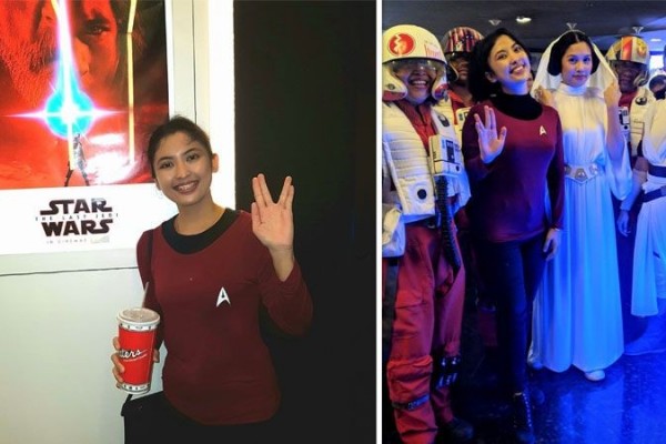 Kedua Kalinya, Perempuan Ini Nonton Star Wars Kenakan Kostum Star Trek