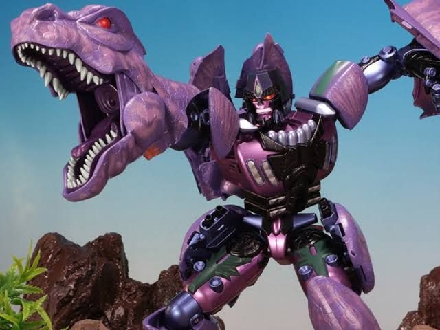 7 Fakta Megatron Transformers, Pernah Nyeberang ke Kartun Lain