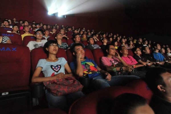 Karena Corona, Industri Film di Tiongkok Rugi Sampai 27 Triliun Rupiah