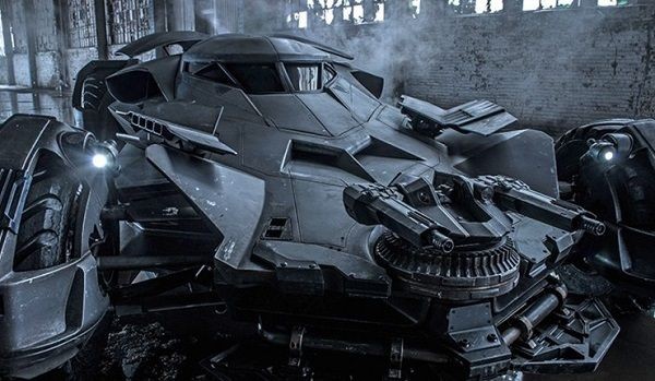 Sutradara Matt Reeves Perlihatkan Batmobile Versi Film The Batman!