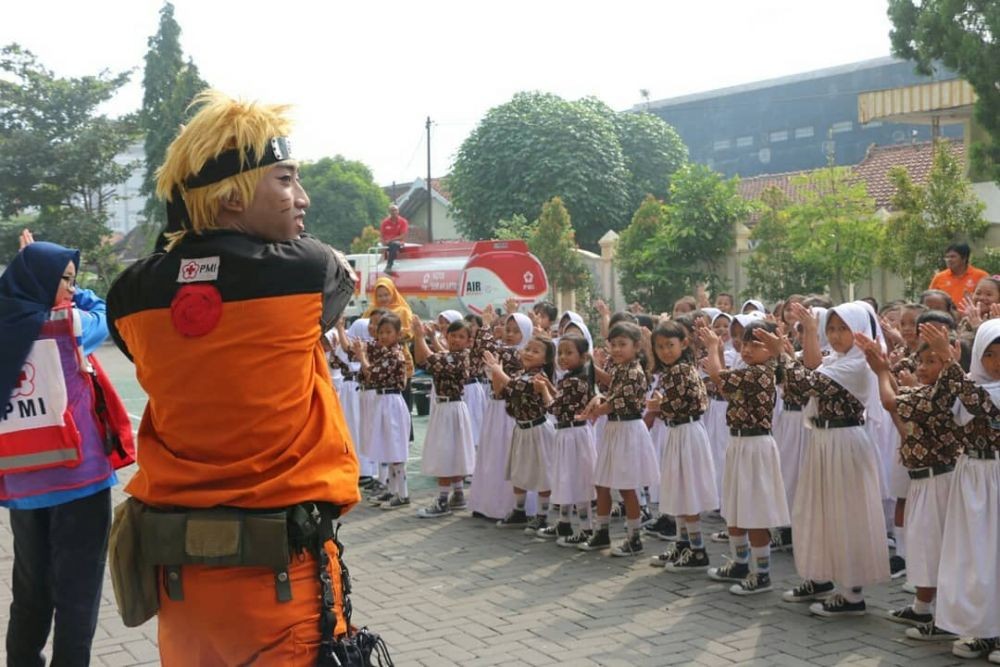 Viral Membantu Masyarakat, Ini Dia Sosok Cosplayer Naruto Indonesia!