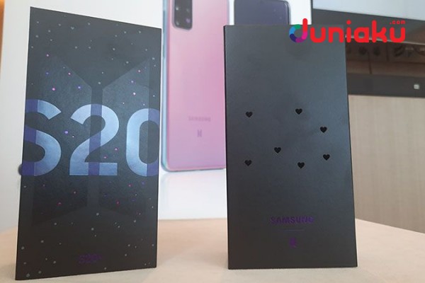 Harga 17 Jutaan, Ini Hands On Samsung Galaxy S20+ dan Buds+ Edisi BTS!