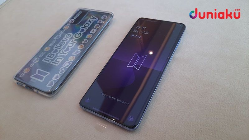 Harga 17 Jutaan, Ini Hands On Samsung Galaxy S20+ dan Buds+ Edisi BTS!