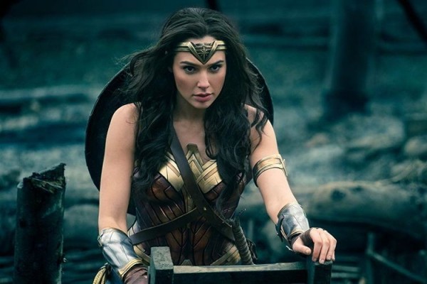 Gal Gadot Terluka di Leher dan Punggung Setelah Wonder Woman!